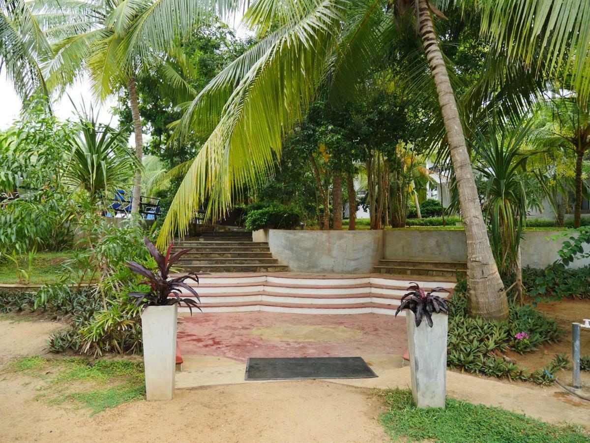 Lagoon Paradise Beach Resort Tangalle Exterior foto